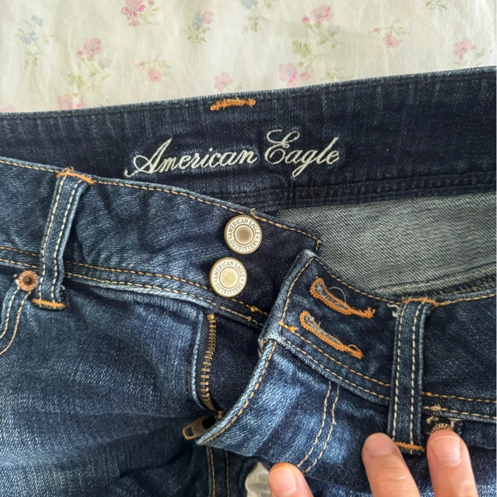 American eagle denim lace shorts - Picture 2 of 4